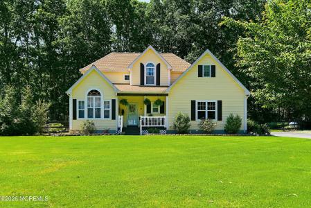 Photo of 17 Country Woods Drive