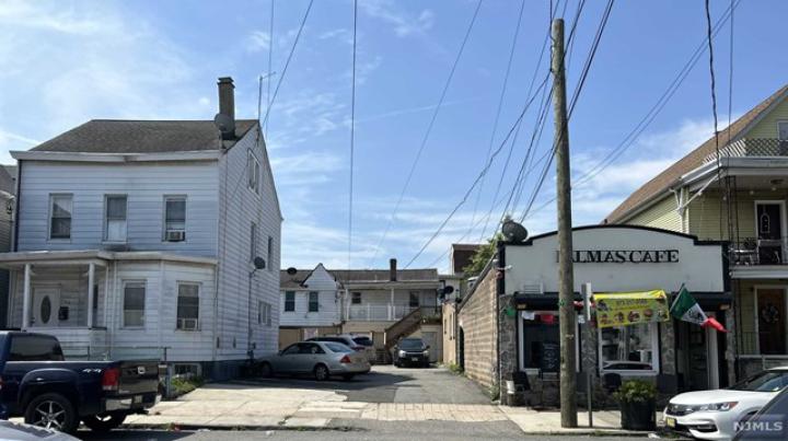 Photo of 102-104 3rd Avenue, Paterson NJ