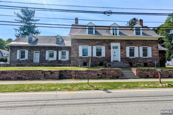 Photo of 868 Goffle Road, Hawthorne NJ