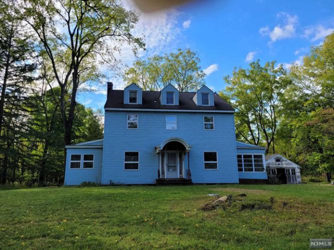 Photo of 45 Runnymede Drive, Wayne NJ