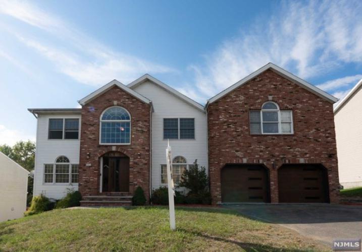 Photo of 114 Point View Parkway, Wayne NJ
