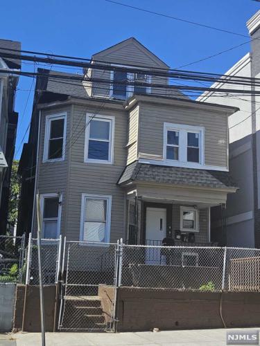 Photo of 198 Graham Avenue, Paterson NJ