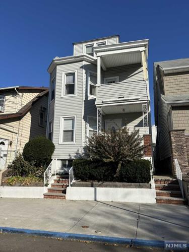 Photo of 1033 East 23rd Street, Paterson NJ