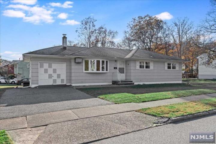 Photo of 37 Roy Avenue, Bloomingdale NJ