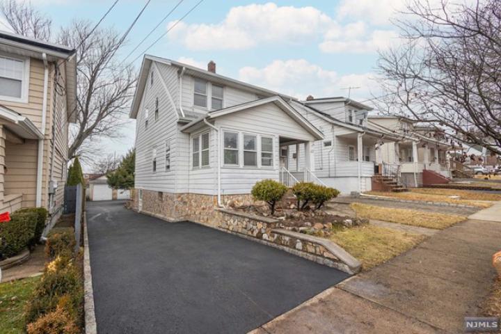 Photo of 277-279 Illinois Avenue, Paterson NJ