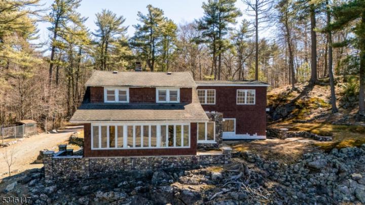 Photo of 1772 Macopin Road