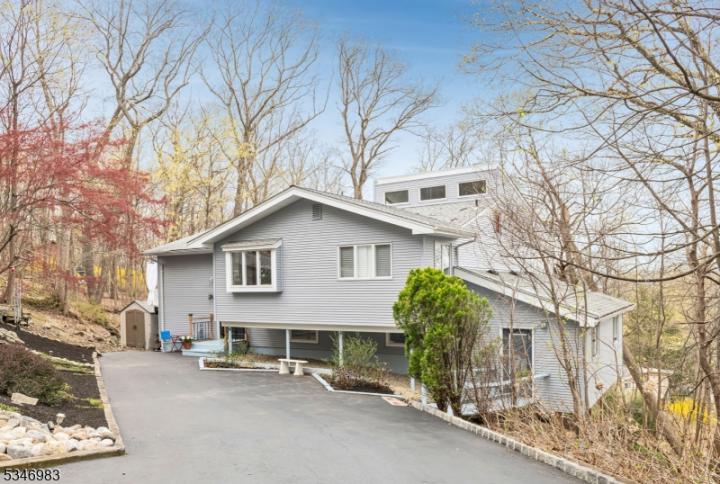 Photo of 128 Cupsaw Avenue, Ringwood NJ
