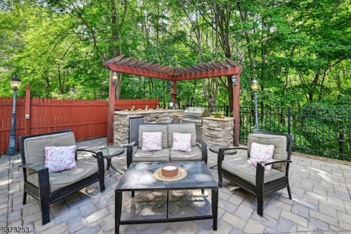 Photo of 101 Molinari Drive, Wanaque NJ