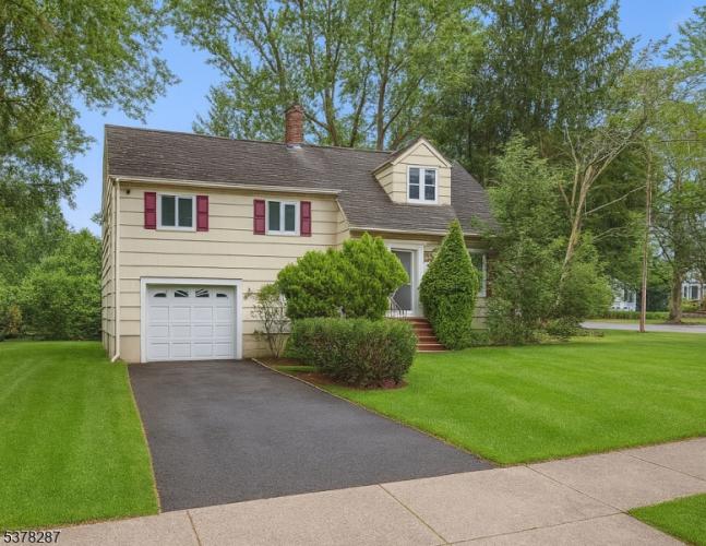 Photo of 111 Deerfield Road, Wayne NJ