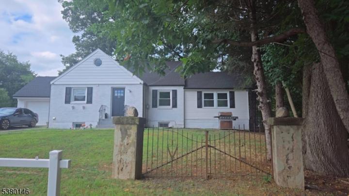 Photo of 29 Stansfield Place, North Haledon NJ