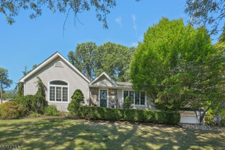 Photo of 31 Garfield Road, Wayne NJ