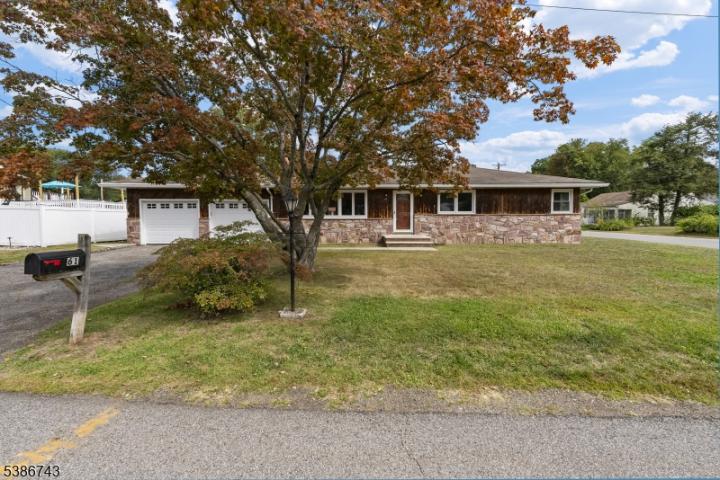 Photo of 61 Greenbrook Drive, West Milford NJ