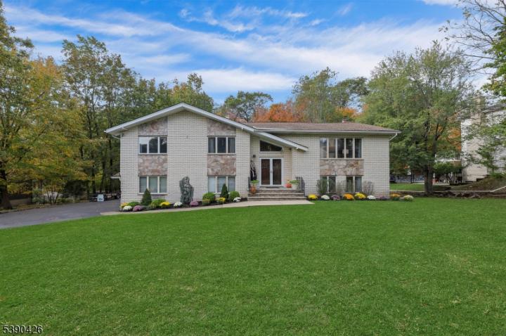 Photo of 9 Keiller Court, North Haledon NJ