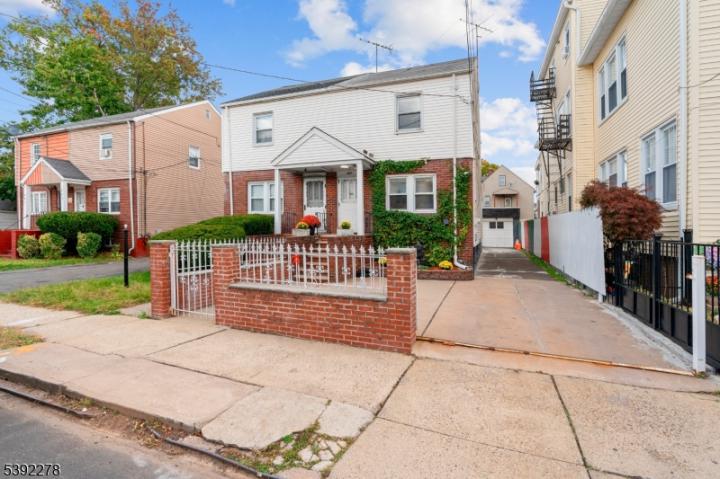 Photo of 447 E 34th Street, Paterson City NJ