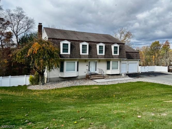 Photo of 45 Leslie Drive