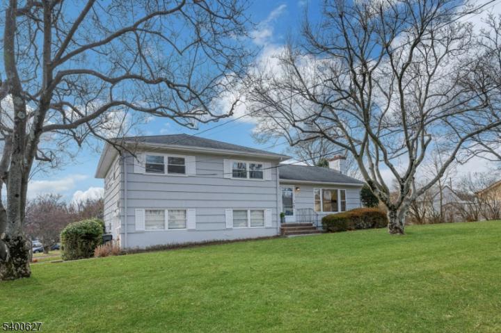 Photo of 6 Earnshaw Place, Clifton City NJ