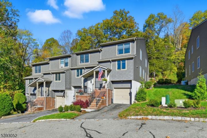 Photo of 3 Mountain Ridge Road, Bloomingdale NJ