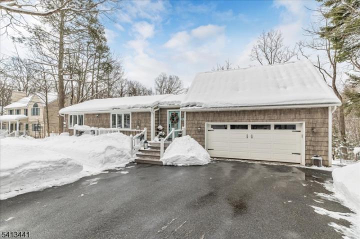 Photo of 87 Fairlawn Drive, West Milford NJ