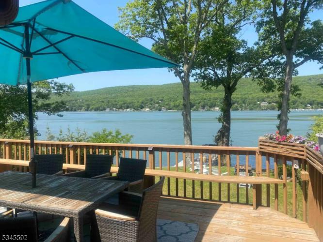 Photo of 857 E Shore Road