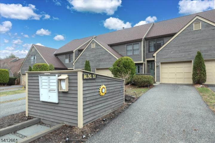 Photo of 51e Beacon Hill Road E