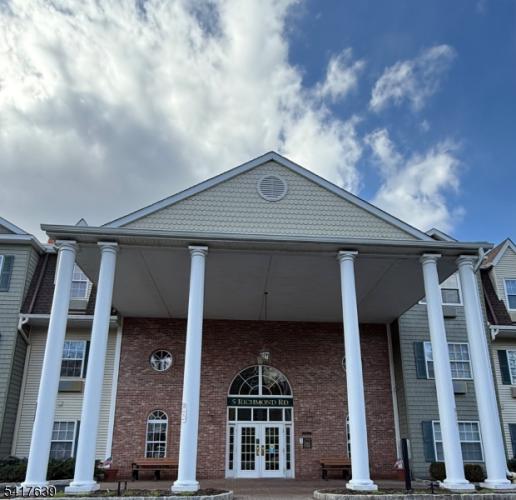 Photo of 5301 Richmond Road 301