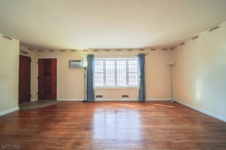 Photo of 50 Knolls Road