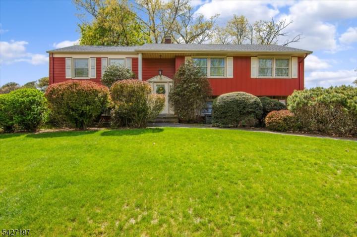 Photo of 8 Wedgewood Drive, Wayne NJ