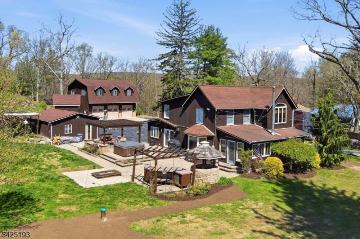 Photo of 1561 Macopin Road