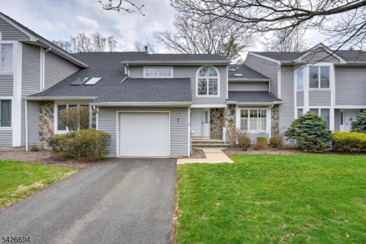 Photo of 7 Matthew Road, Wayne NJ