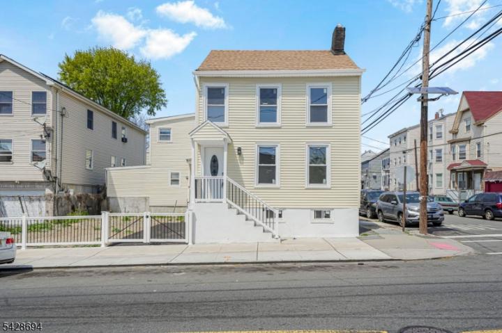 Photo of 171 20th Avenue