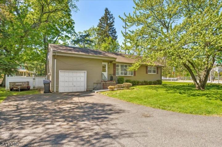 Photo of 2 Francisco Avenue