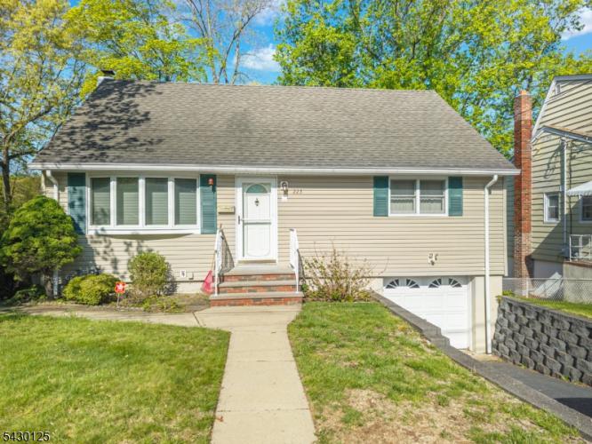 Photo of 225 Linden Road, Wayne NJ