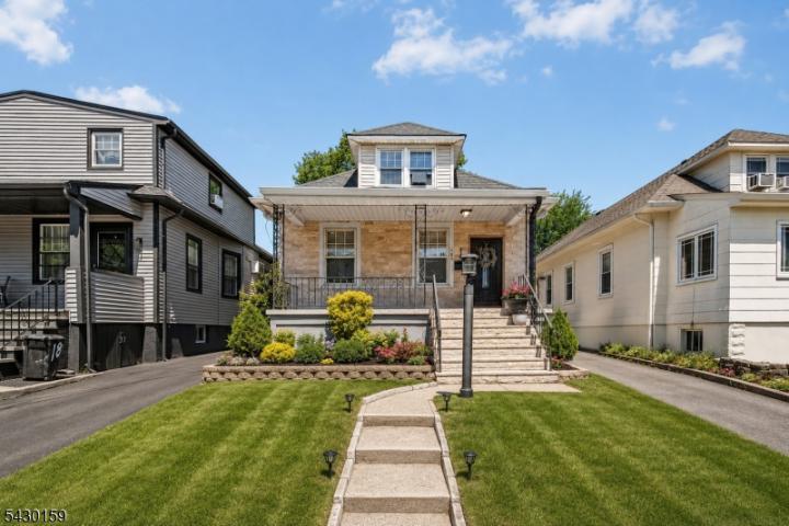 Photo of 180 Hadley Avenue