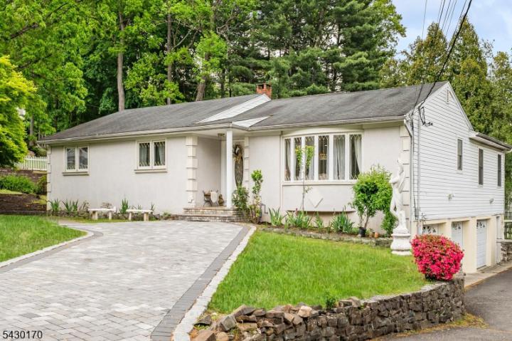 Photo of 210 Alps Road