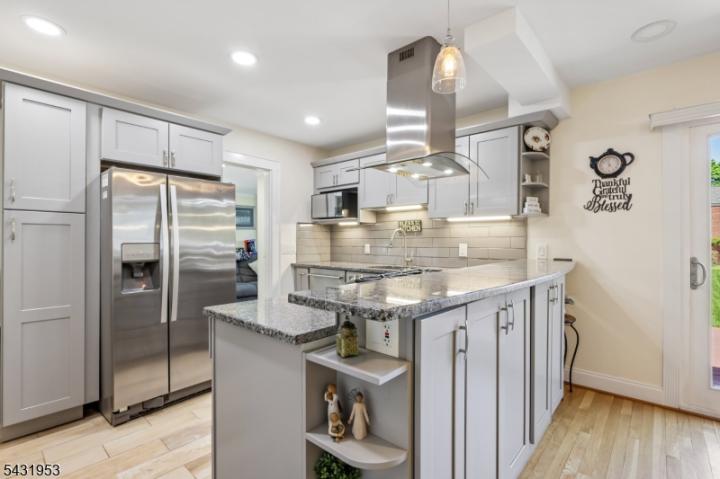 Photo of 16 Fairmount Avenue