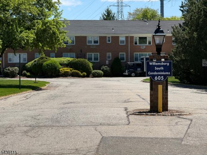 Photo of 605 Grove Street 13