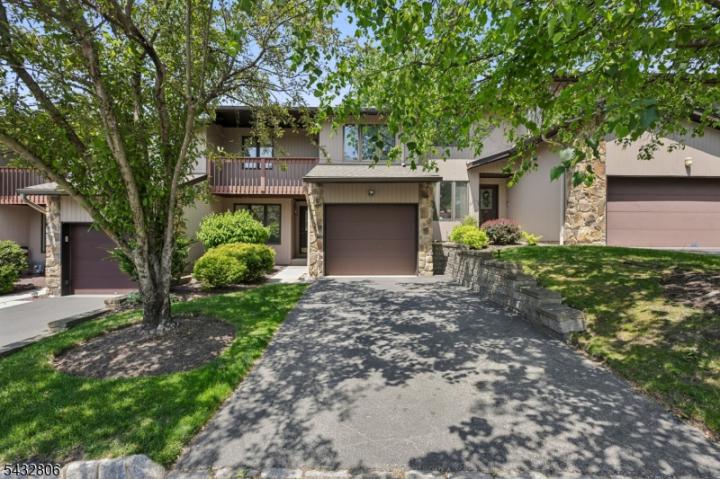 Photo of 33 Cedarwood Terrace