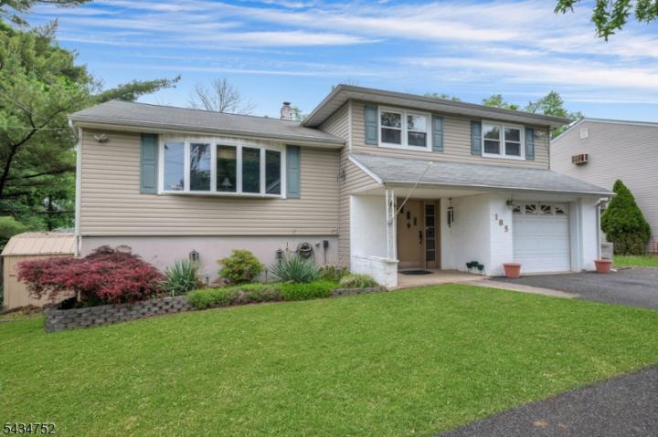 Photo of 185 Ratzer Road