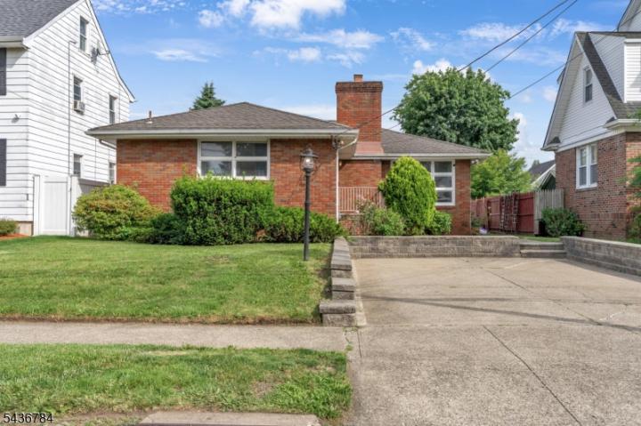 Photo of 150 Crosby Avenue
