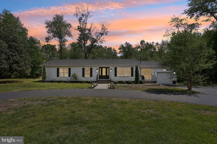 Photo of 302 Fenwick Road, Pilesgrove NJ