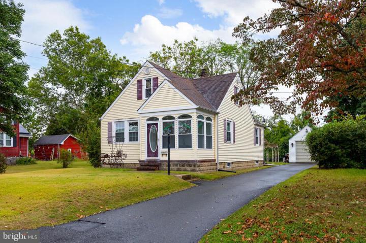 Photo of 279 Pine Street, Carneys Point NJ