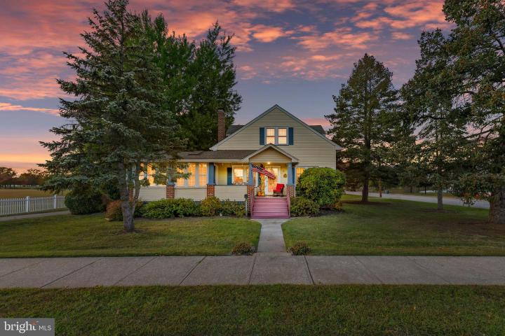 Photo of 73 N Broadway