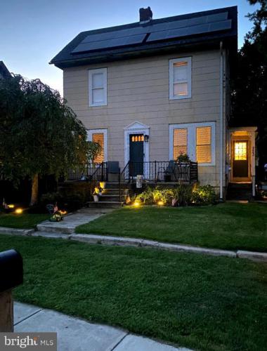 Photo of 223 Center Street