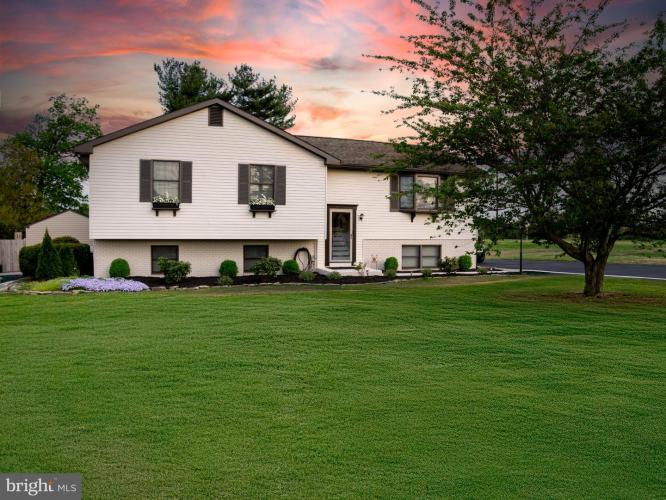 Photo of 51 S Golfwood Avenue, Carneys Point NJ
