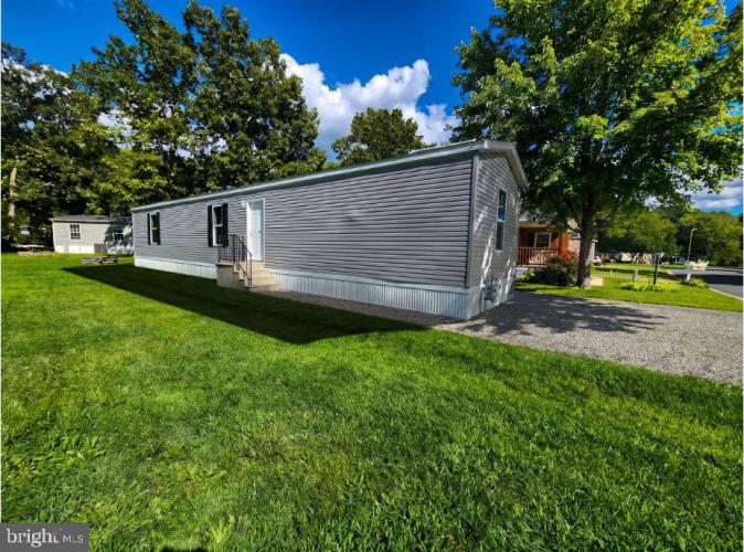 Photo of 18 Birchwood Dr