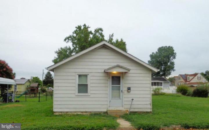 Photo of 82 Castle Heights Avenue, Pennsville NJ