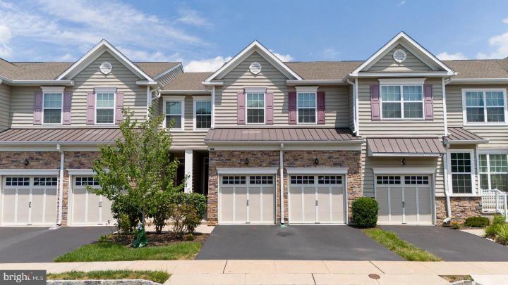 Photo of 82 Autumn Lane, Skillman NJ