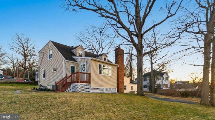 Photo of 83 Mountain Boulevard