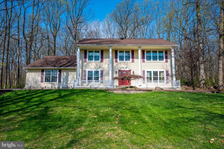 Photo of 9 Stirrup Way, Princeton NJ