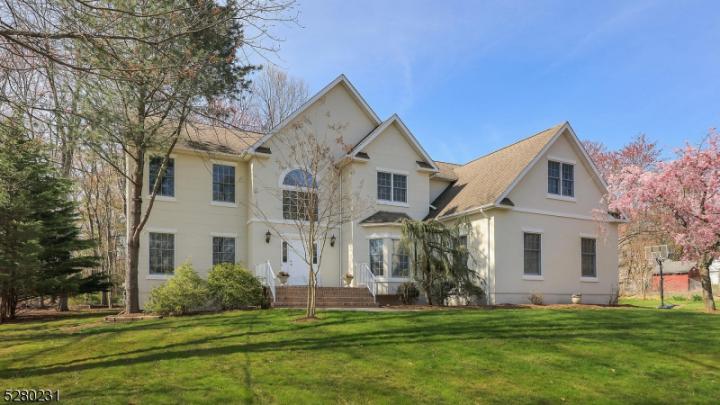 Photo of 2 Crestwood Drive, Bridgewater NJ